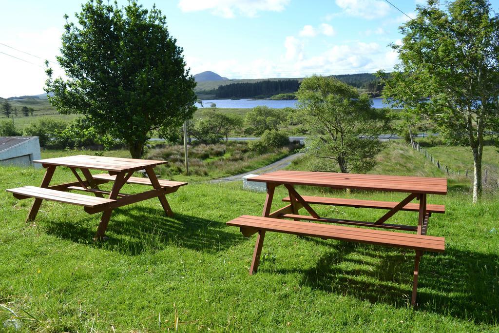 Ben Lettery Connemara Hostel Голуей Екстериор снимка
